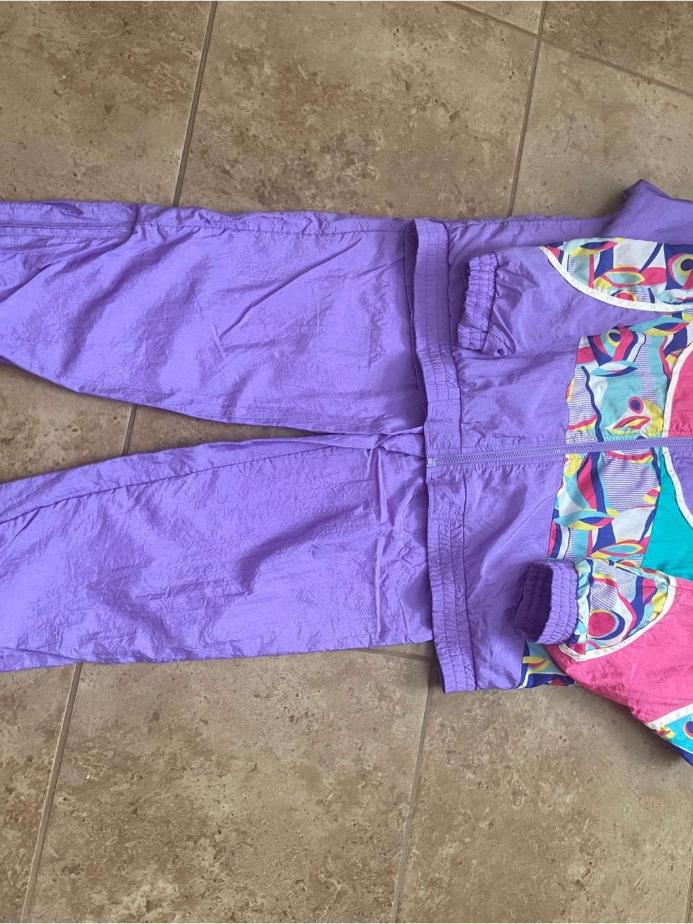 Womenโs vintage two-piece reversible jacket, nylon tracksuit. Size medium